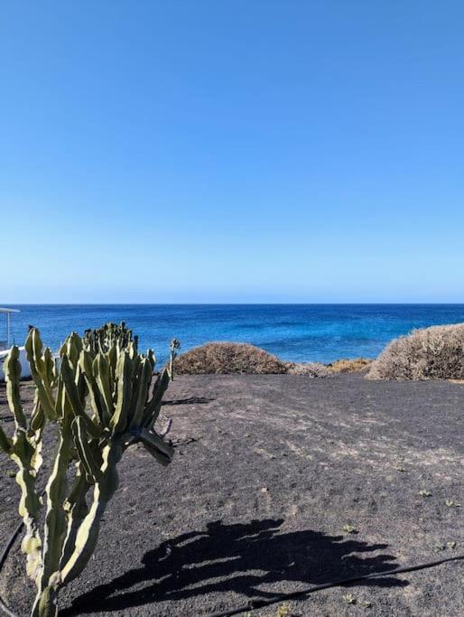 Charming Flat In Los Molinos With Terrace & Pools, Near Playa Bastian Costa Teguise Zewnętrze zdjęcie