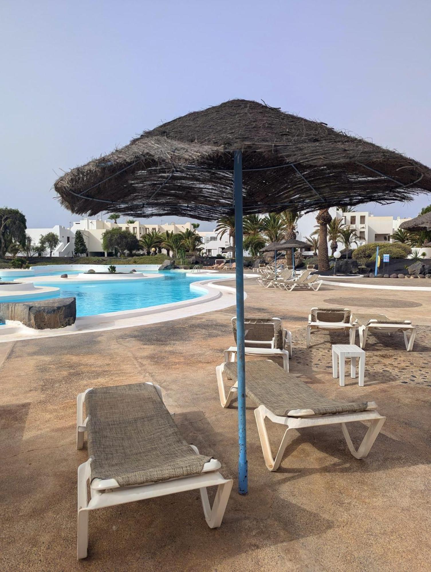 Charming Flat In Los Molinos With Terrace & Pools, Near Playa Bastian Costa Teguise Zewnętrze zdjęcie